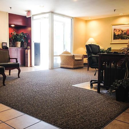 Baymont By Wyndham Wilmington Hotel Екстериор снимка